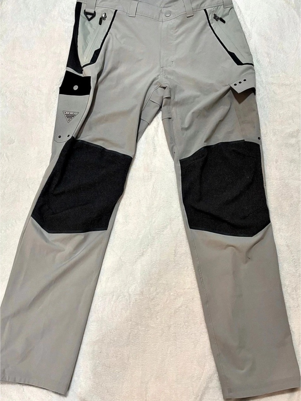 Columbia Titanium Men's Technical Utility Hiking Pants Grey Black 36x32 *Flawed*